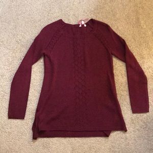 Maroon sweater